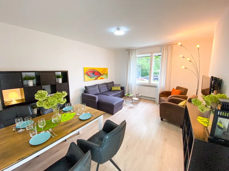 WG- und Kleinfamiliengeeignete 3 Zimmerwohnung voll ausgestattet — photo 1